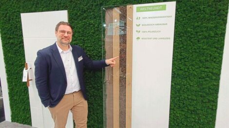 Rodenberg stellt erstmals eine kompostierbare Haustürfüllung vor